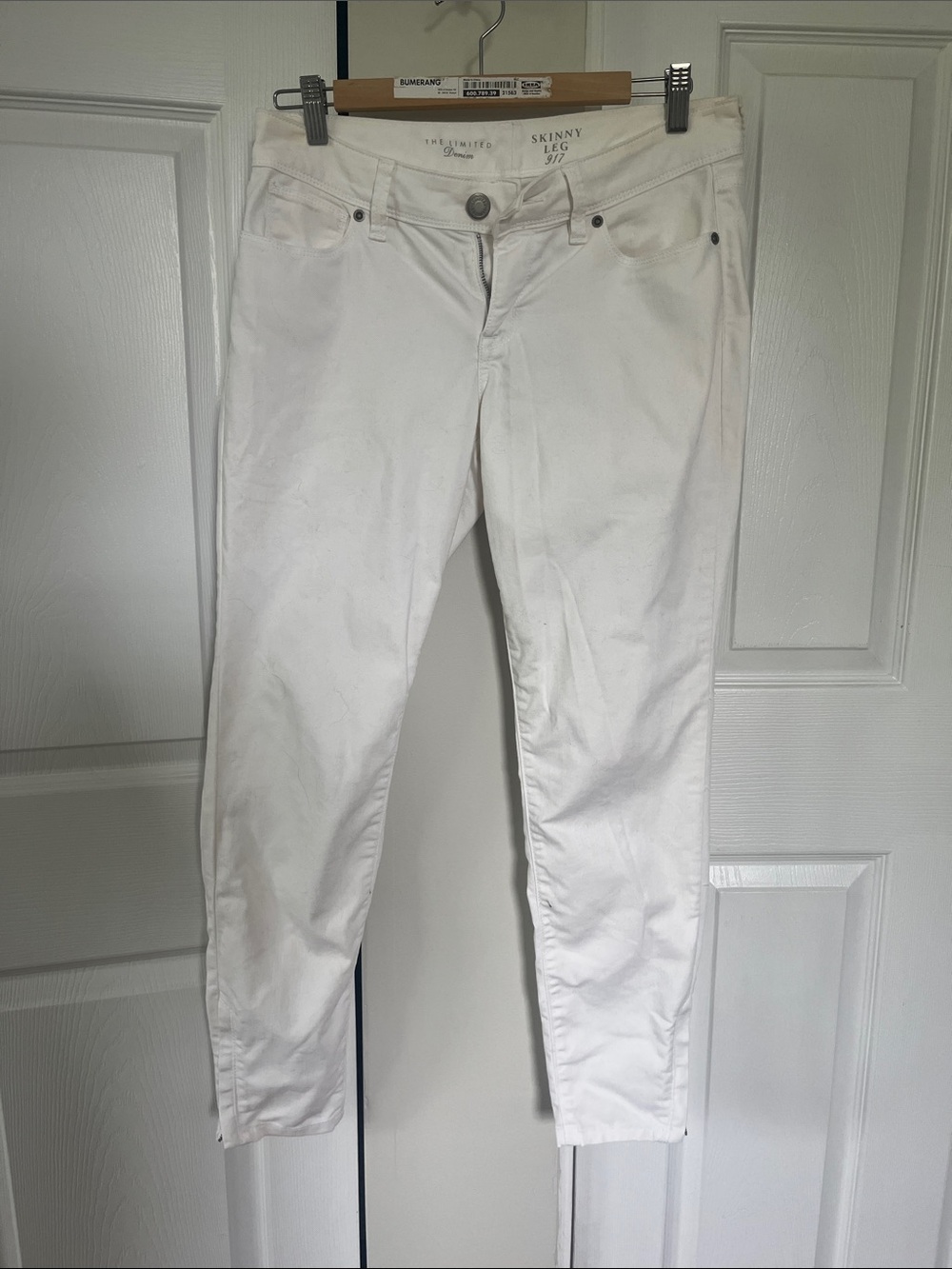 The Limited White Skinny Leg 917 Jeans